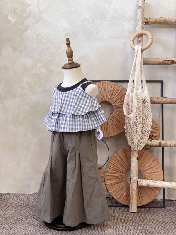 兩件套！格子層次吊帶內搭寬肩背心套裝(細肩帶可調節) 