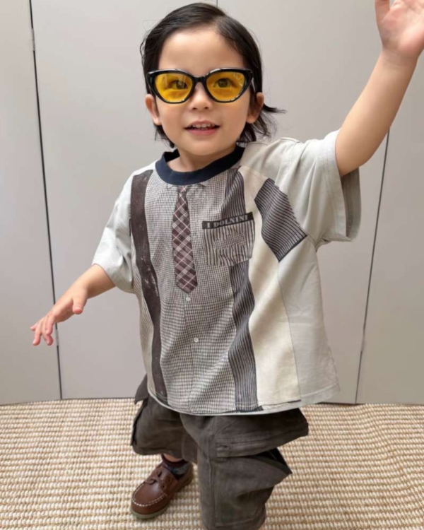 一件又一件格子印花短 T 
