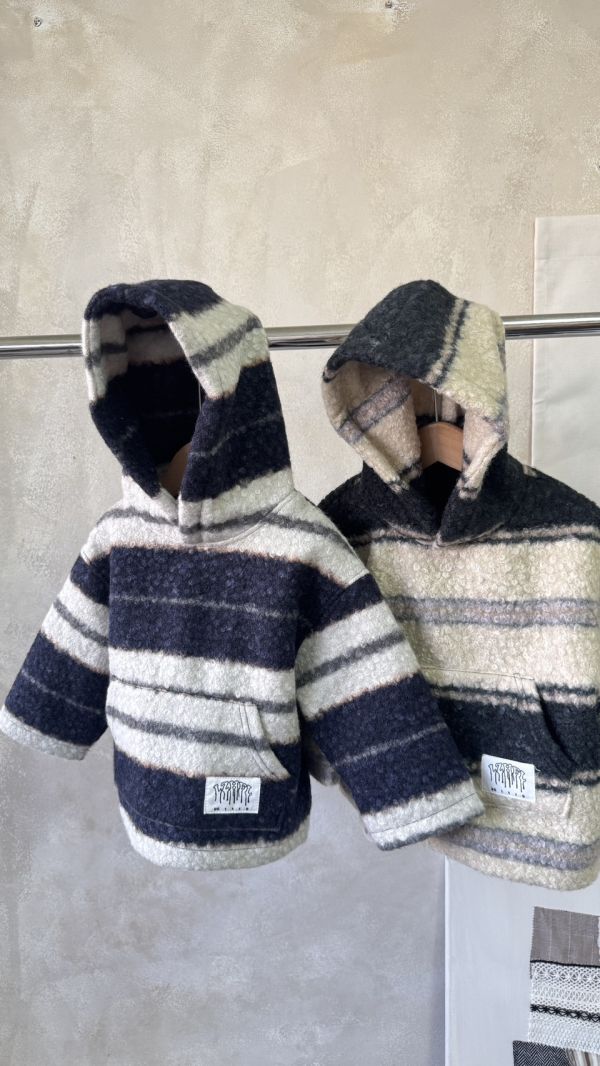 小標日系條紋毛毛加絨連帽上衣 