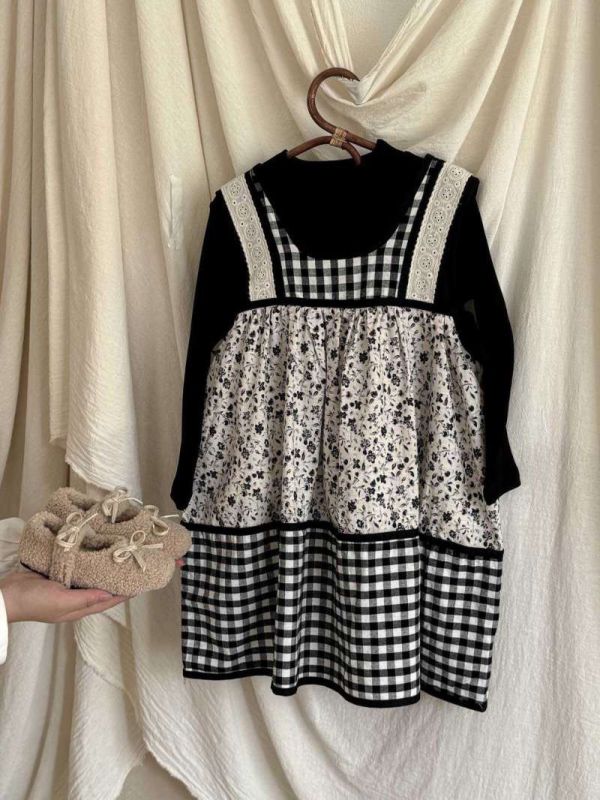 森系氣質碎花拼布連身裙 