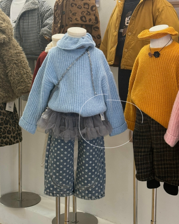 冬日裡的搶眼亮色針織上衣(含同款大腸圈) 