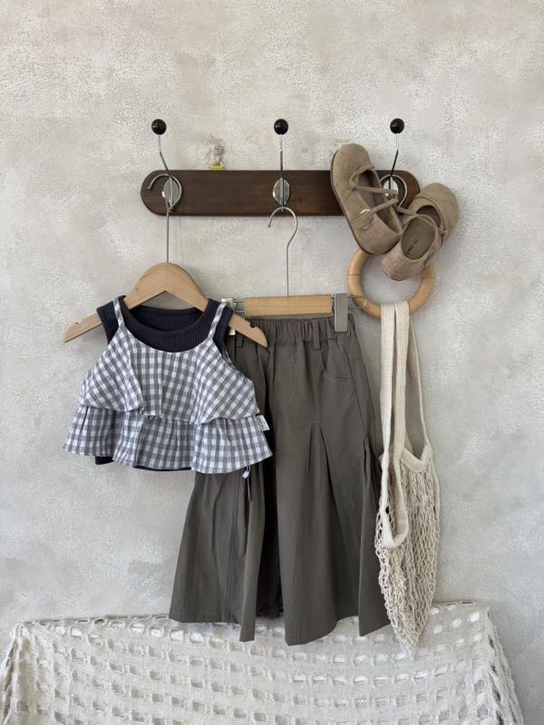 兩件套！格子層次吊帶內搭寬肩背心套裝(細肩帶可調節) 