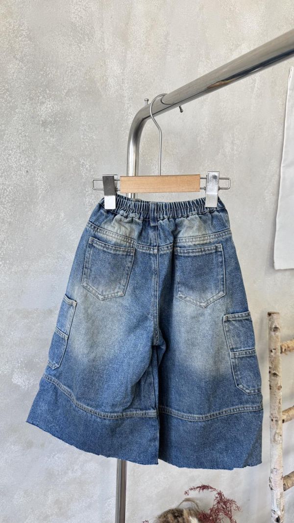 日系復古！刷色不收邊八分薄款寬牛仔褲 