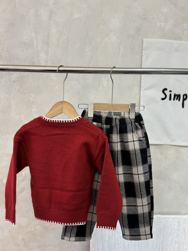 男女同款！小馬撞色縫線鉤花針織上衣/外套 