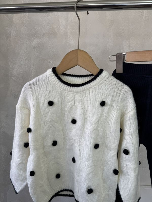 質感球球鉤花針織上衣(含羊毛15%) 