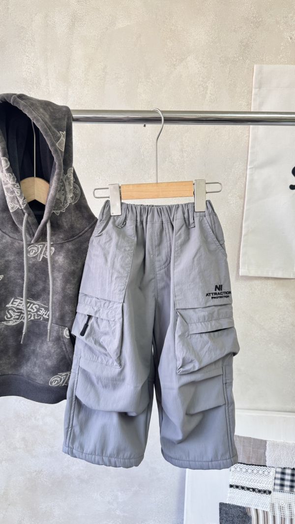 滑面布料工裝抽繩加絨長褲 