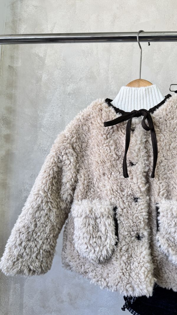 毛毛絨撞色線條外套 