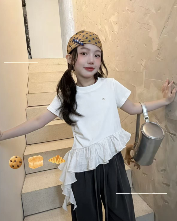 歐尼花邊長波浪擺短T 