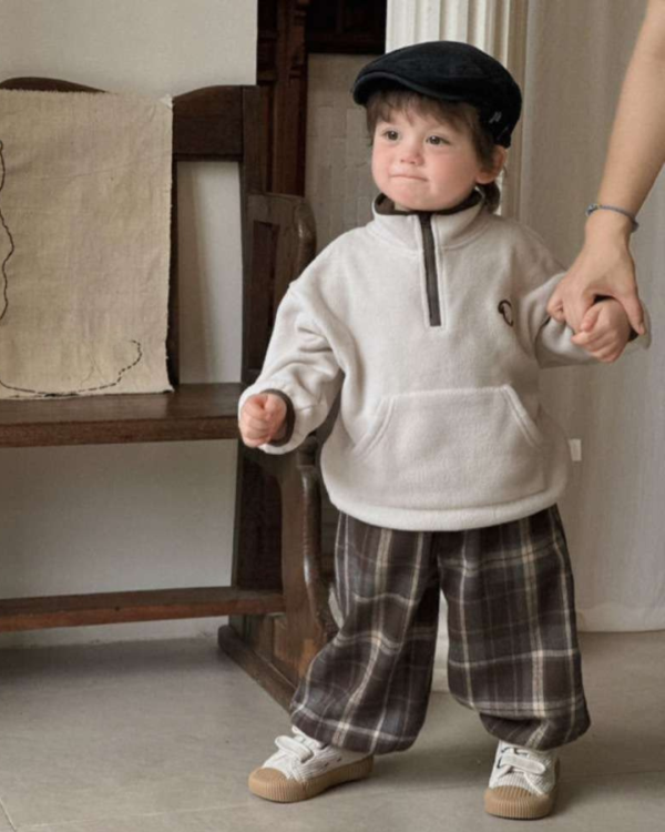 可愛狗狗撞色滾邊半拉鍊上衣 