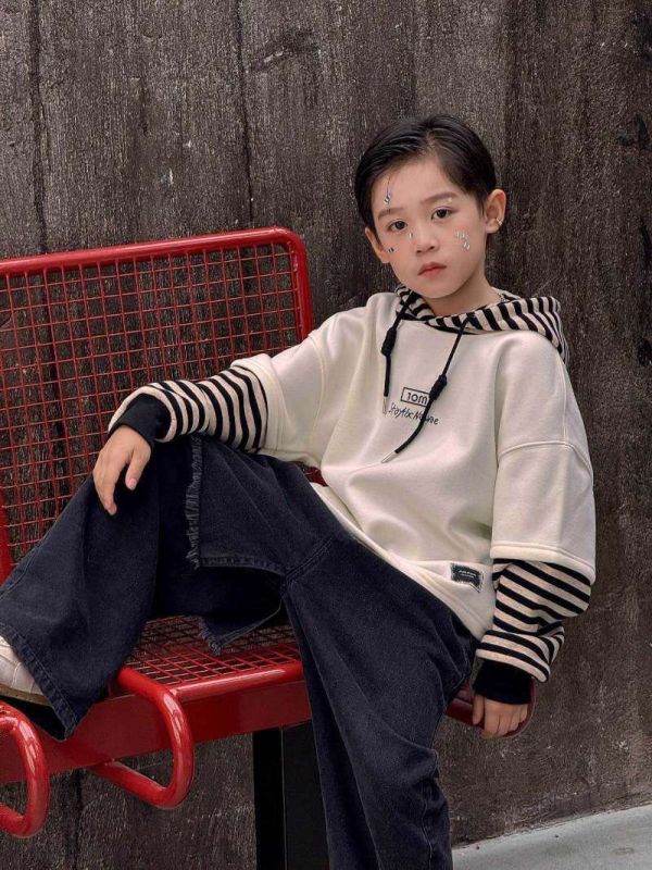 街頭風格！條紋拼接假兩件刷毛連帽上衣 