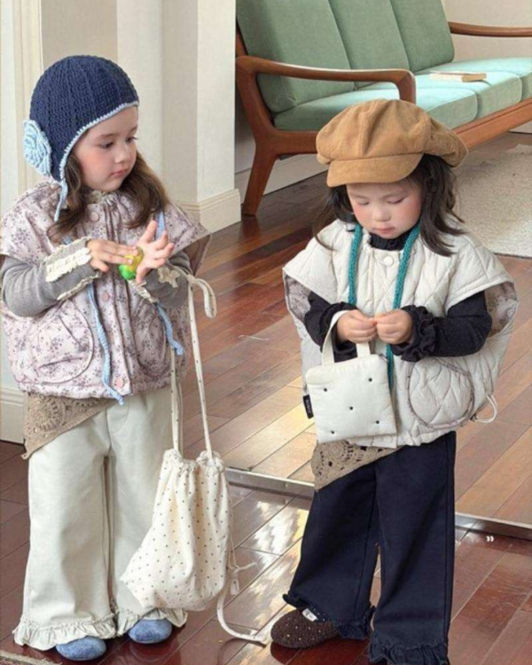 雙面穿！森系碎花落肩款定點線鋪棉日系背心 