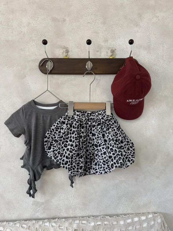 有點辣超立體豹紋花苞短褲 