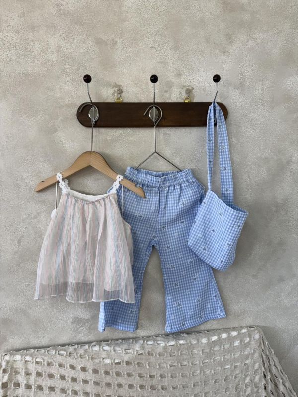 花朵漸層彩虹細肩帶上衣 