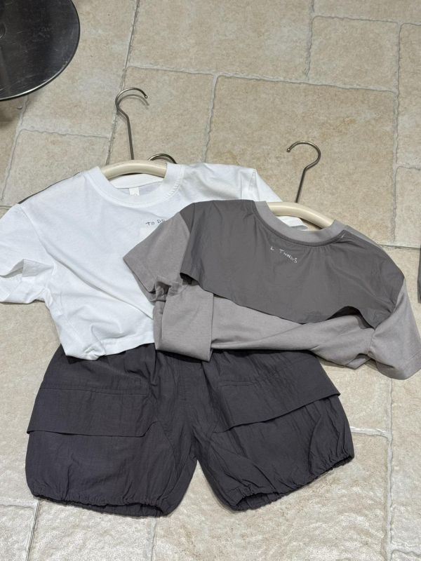 設計異材質拼接短T 