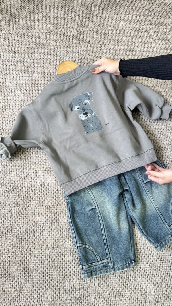 山系異材質拼接口袋狗狗刷毛上衣 