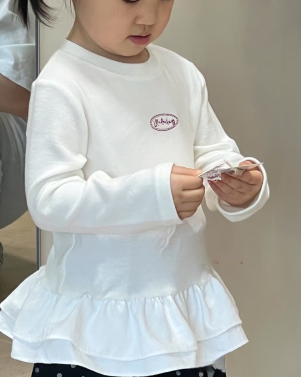 親膚！磨毛刺繡拼接荷葉邊上衣 