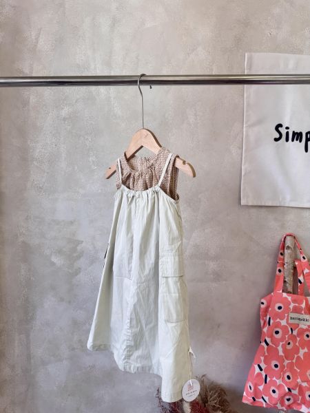 時髦甜酷工裝細肩連身裙(肩帶可調節) 