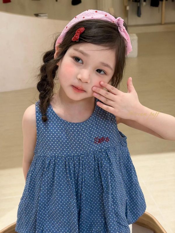 藍色點點刺繡娃娃衫 