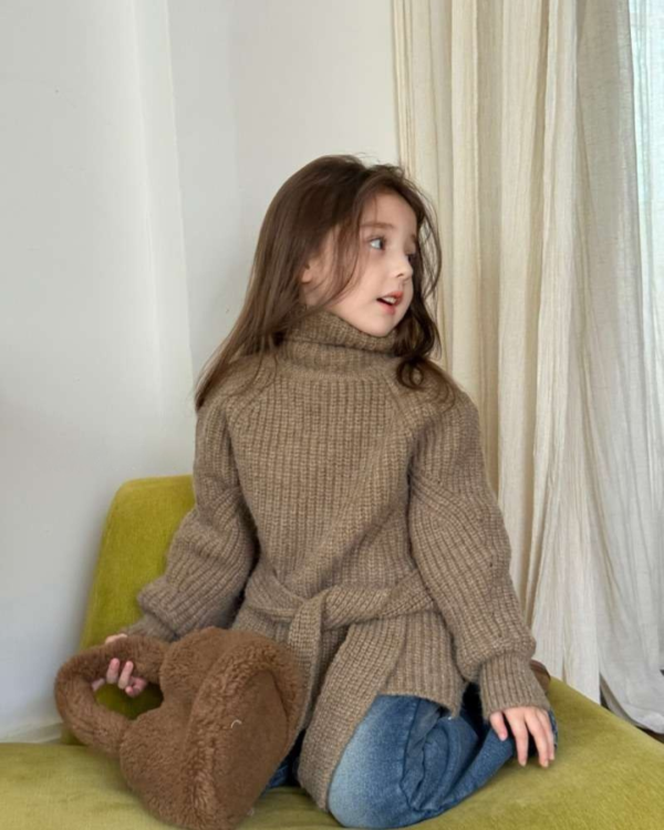 歐尼綁帶開叉高領針織毛衣 