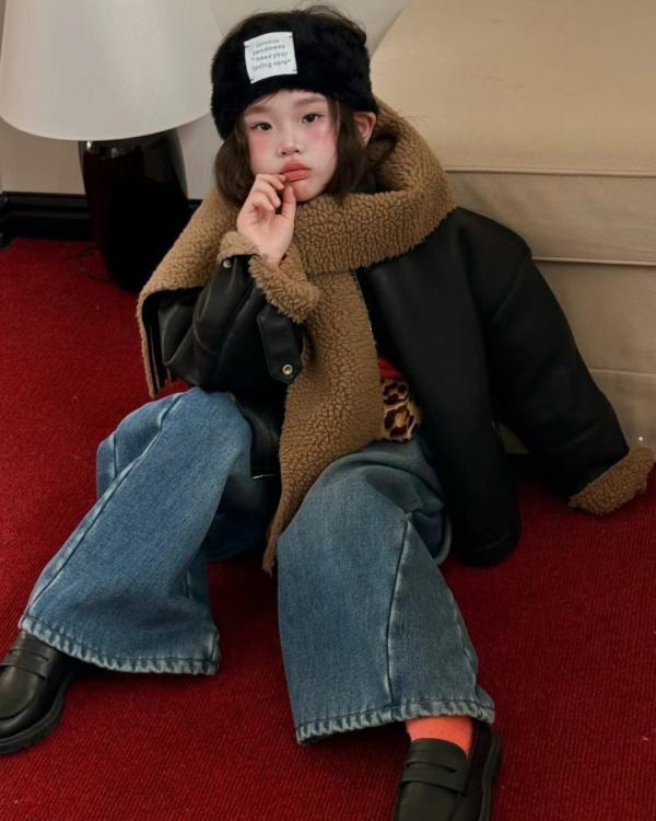 凹造型皮拉鍊內刷毛圓領外套(含同款皮圍巾) 