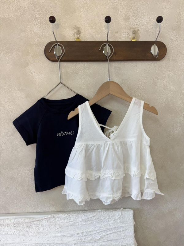 兩件套！蛋糕層次罩衫刺繡藏青Tee 