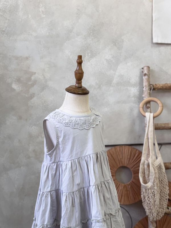 精緻蕾絲花邊洋裝 