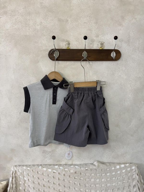 立領撞色滾邊坑條背心 