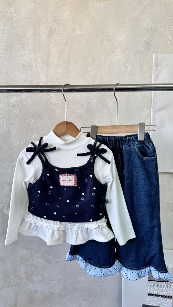 真兩件愛心吊帶背心磨毛荷葉邊上衣套裝 