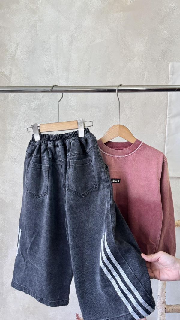 線條薄款闊型牛仔褲 