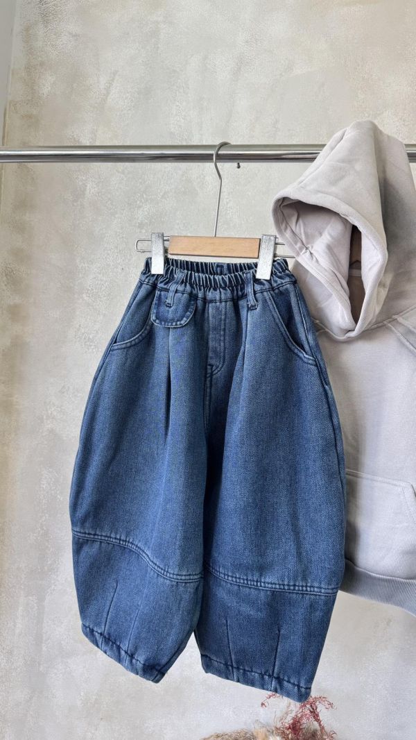 日系小耳朵磨毛牛仔彎刀褲 