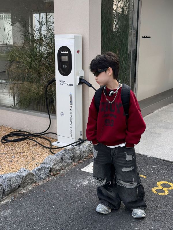 暗紅酷帥字母印刷美式刷絨上衣 