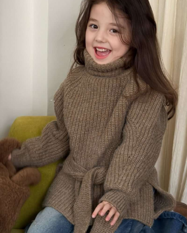 歐尼綁帶開叉高領針織毛衣 