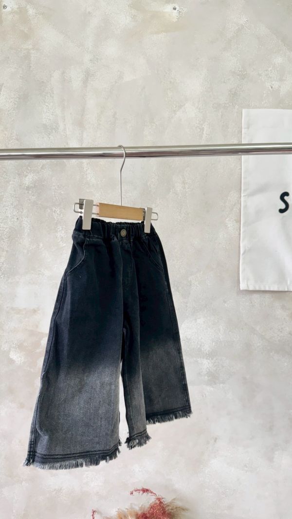 日系漸層刷色抽鬚寬牛仔褲 