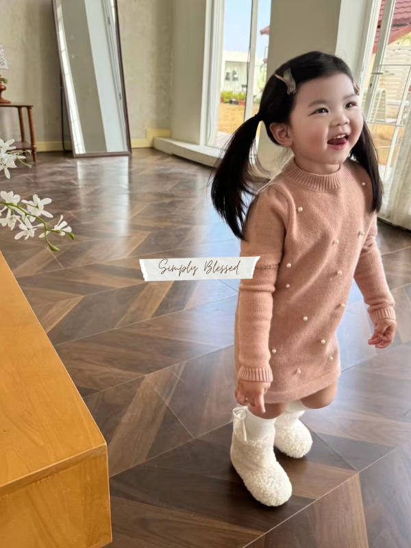 必帶款特色袖套珍珠公主袖針織連身裙 