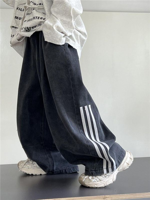 線條薄款闊型牛仔褲 