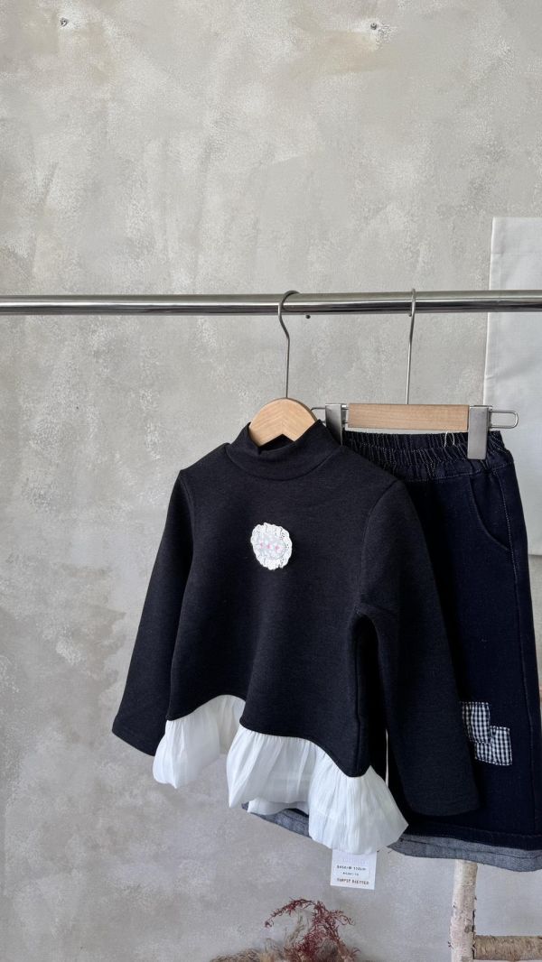 荷葉邊拼布薄絨上衣 