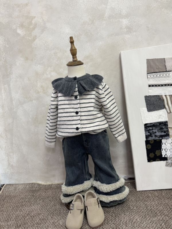 氣質翻領條紋軟針織外套 