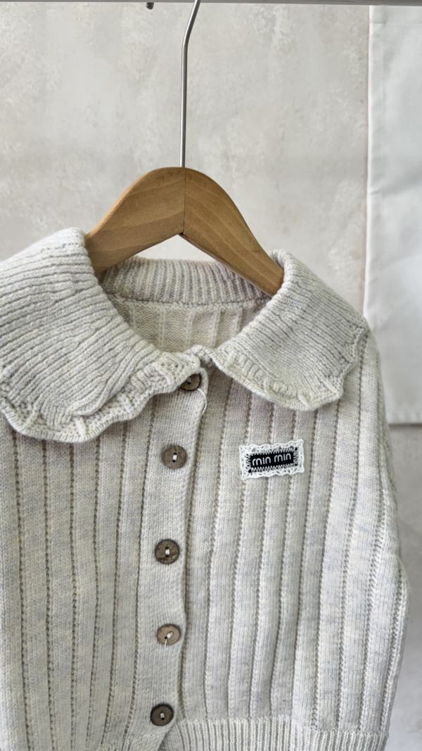 翻領格紋拼接荷葉邊薄款針織上衣 