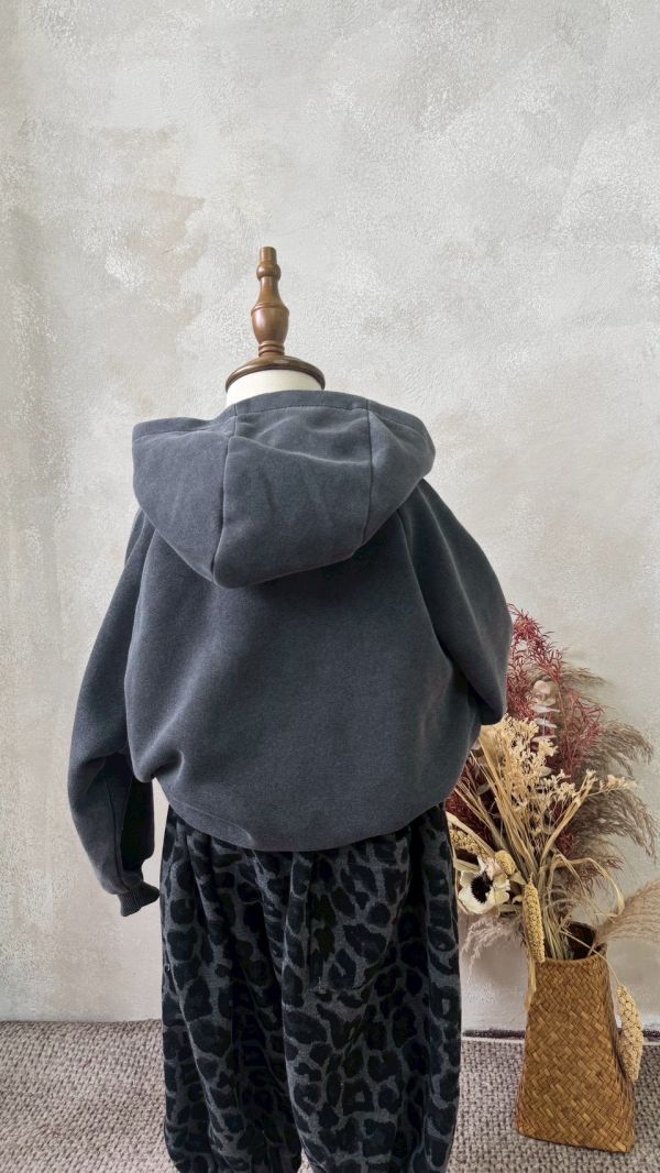 時髦的孩子要有的毛呢豹紋褲 