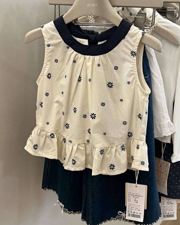 刺繡撞色綁帶荷葉邊背心 