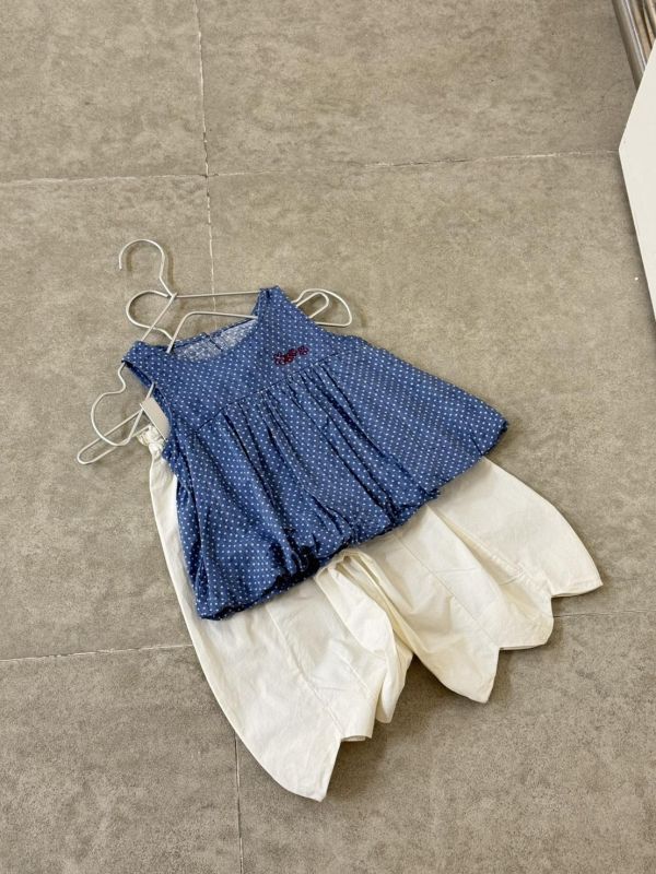 特色花瓣褲腳米色寬褲 