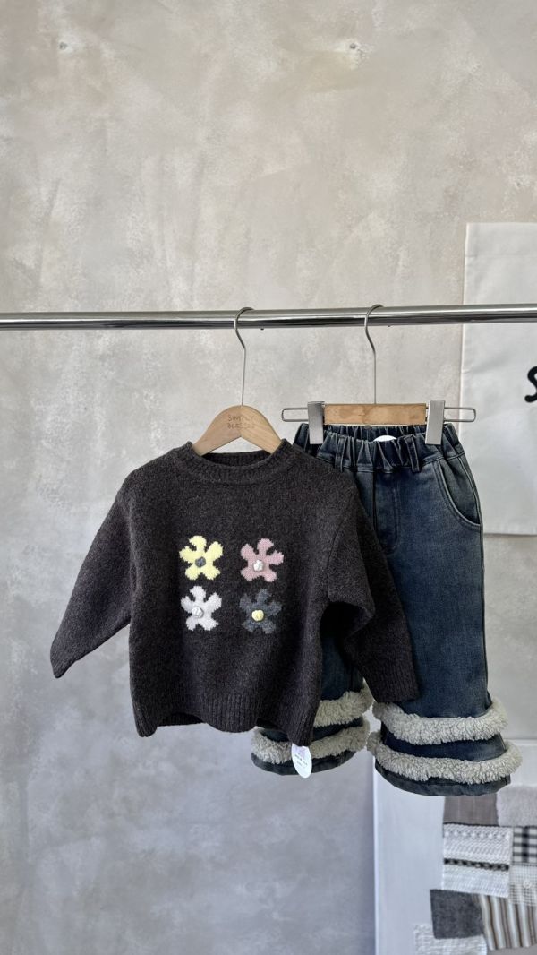 喜歡！日系花朵針織上衣(含8%羊毛) 