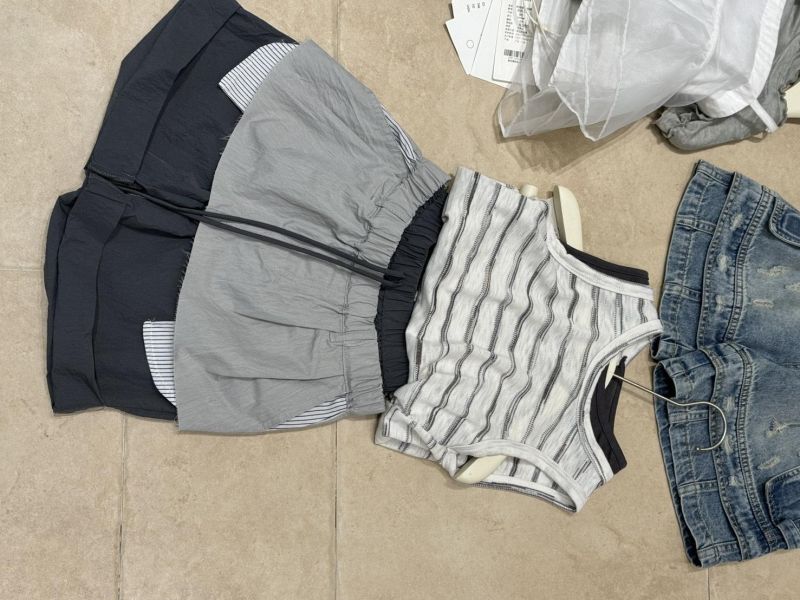 撞色不規則假兩件透氣背心 