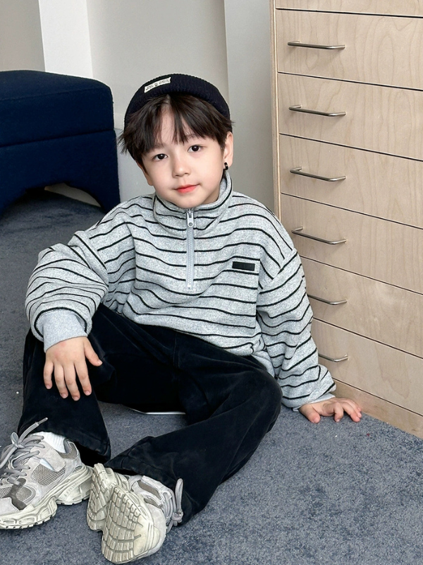 帥氣半高領拉鍊條紋加厚上衣 