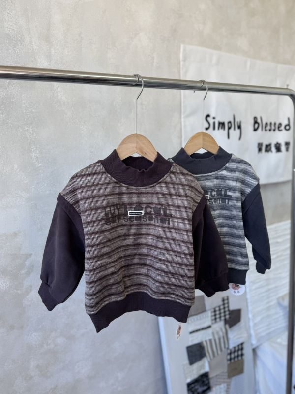 設計感假兩件漸層條紋薄刷毛上衣 