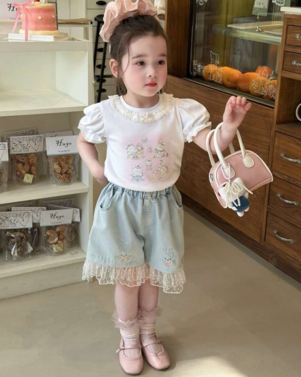小兔子蕾絲邊軟牛仔短褲 