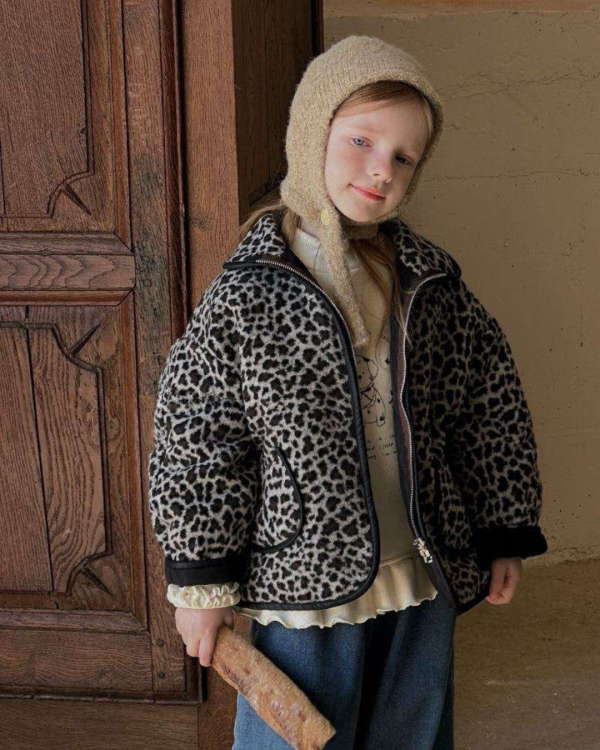 質感超好！皮滾邊拉鍊豹紋外套 