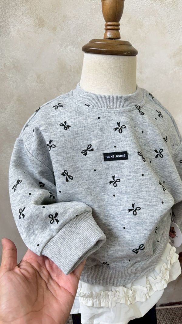 蝴蝶結下擺立體花邊拼接上衣(手感很軟) 