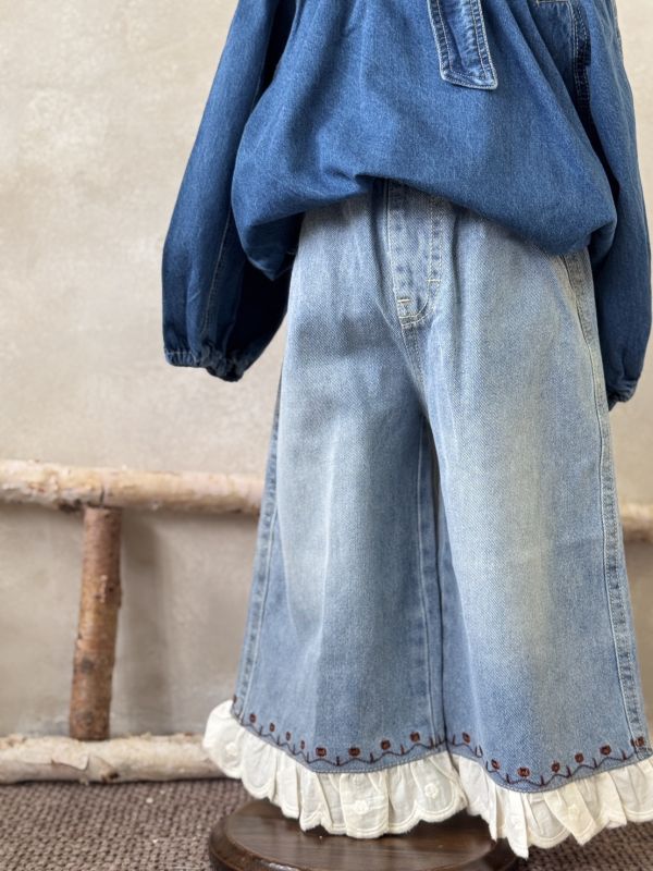 精緻刺繡蕾絲花布直筒牛仔褲 