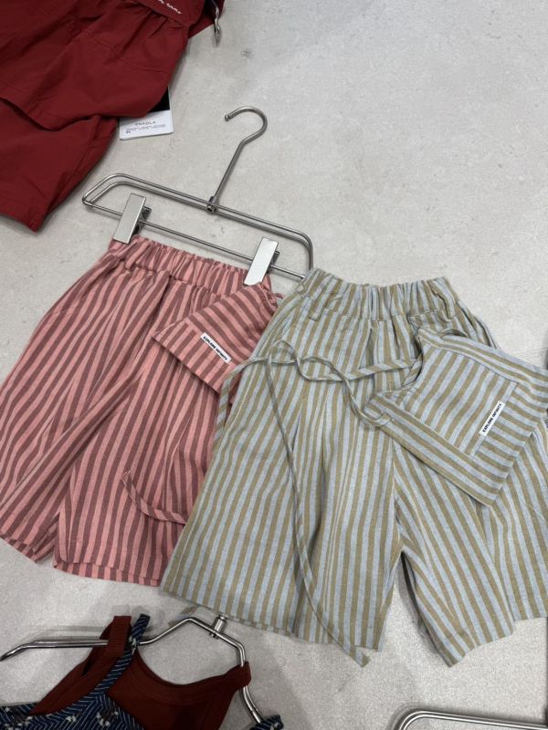 渡假男孩！這件我的菜條紋五分褲(含造型腰包) 